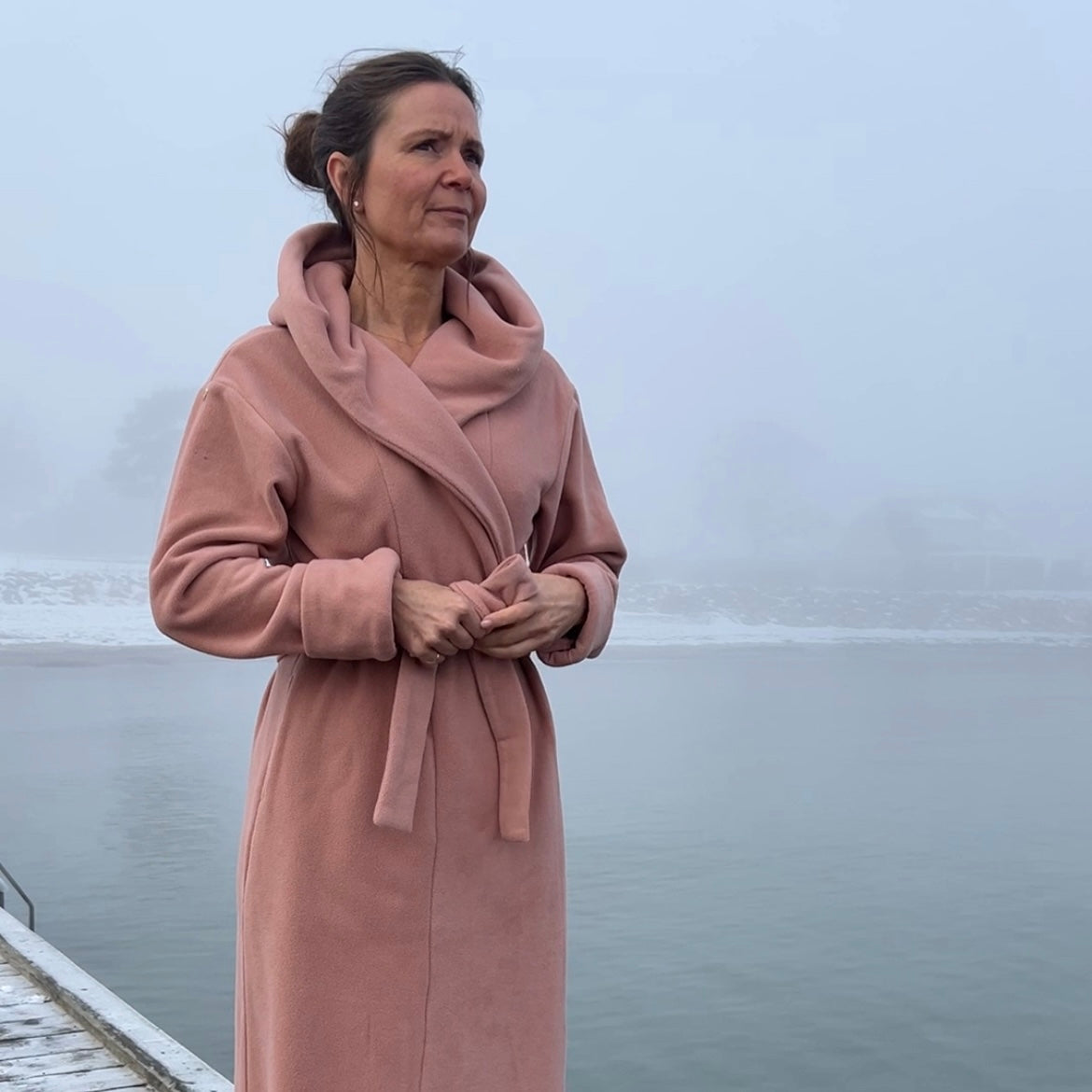 Badekåpe NORDBAEK Sea Glow - luksus damekåpe i myk fleece – Blush