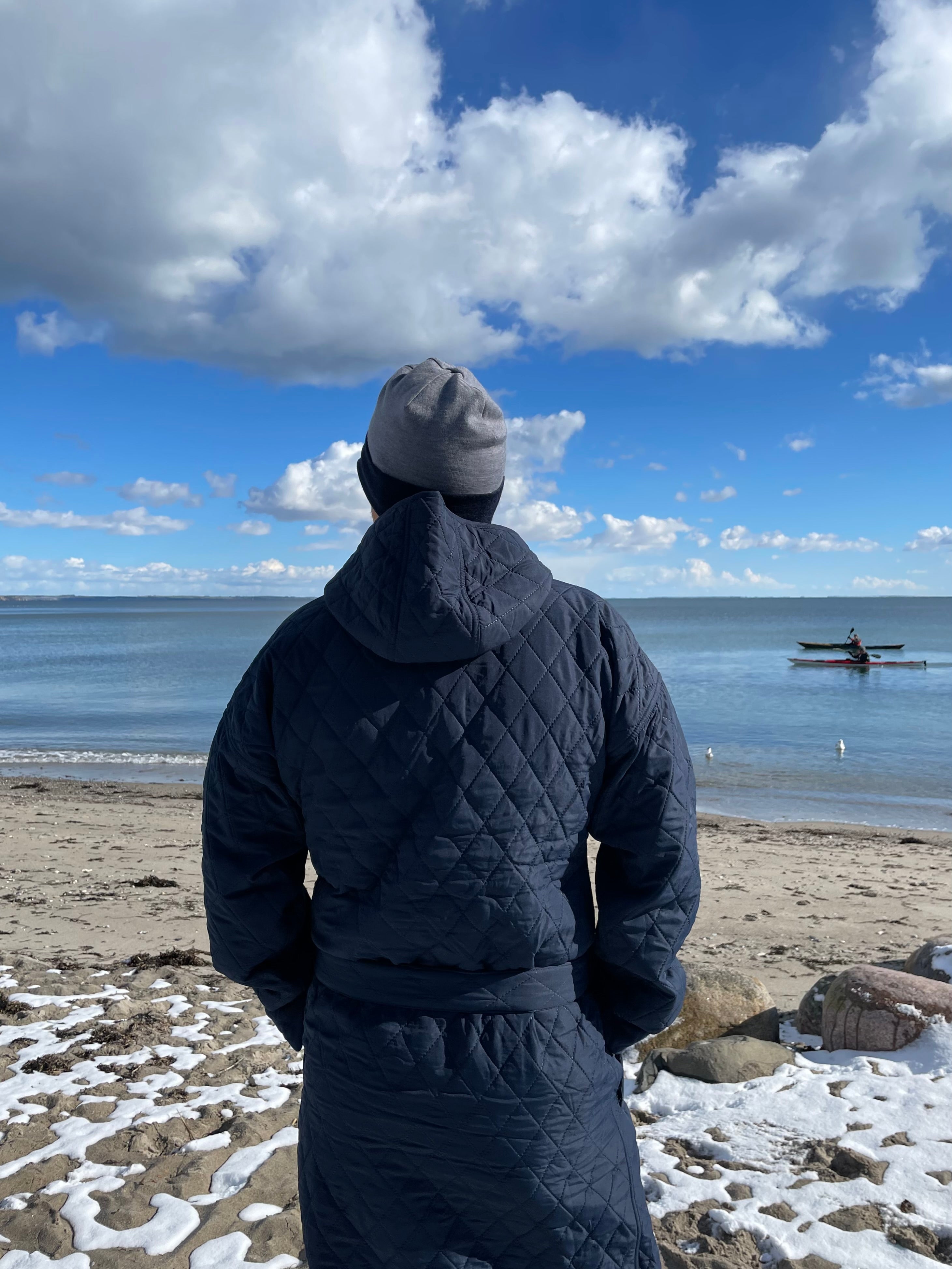 Badekåpe NORDBAEK Long Beach - vindtett herrekåpe med 100% resirkulert fleece - Navy