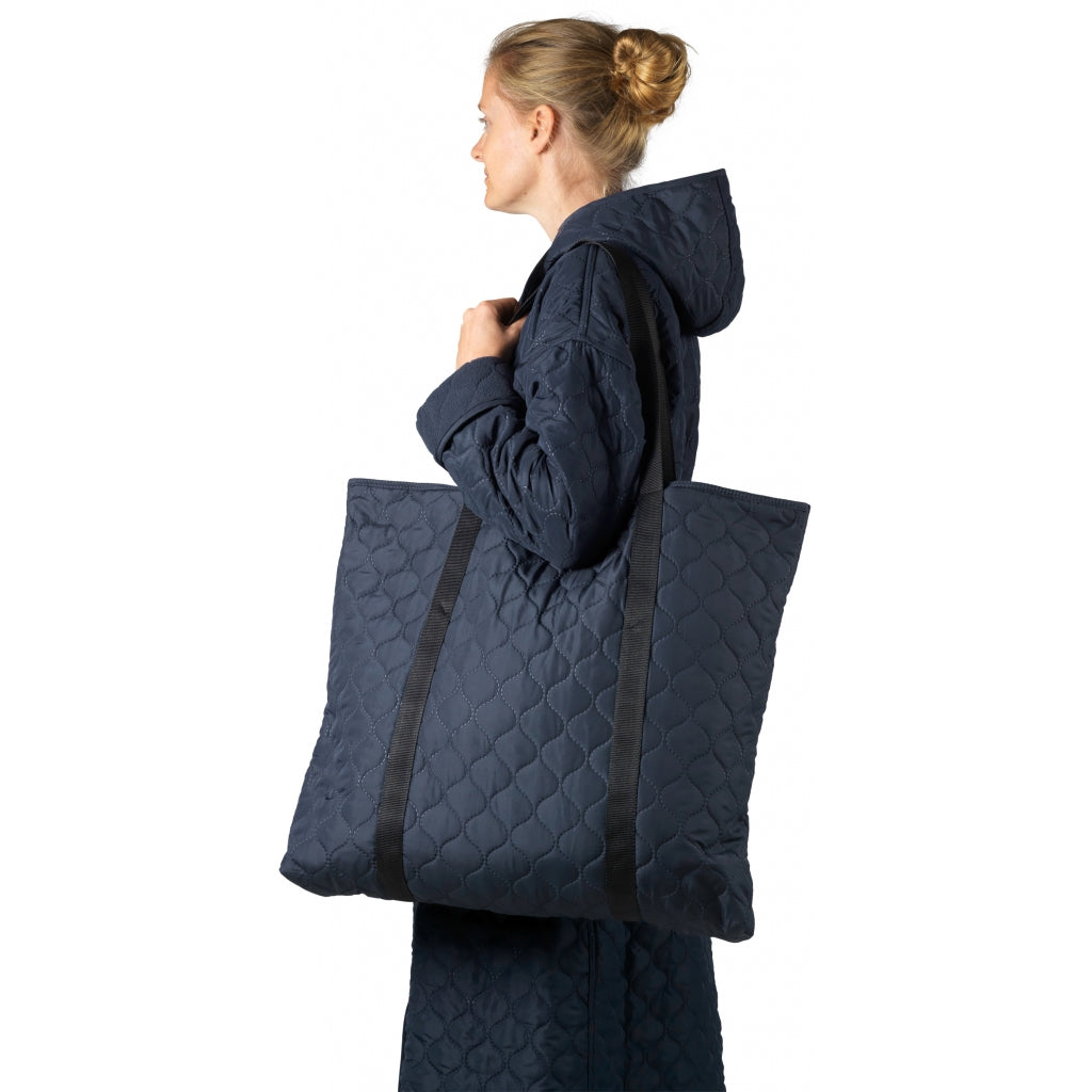 NORDBAEK Bag NORDBAEK Happy Bay – stor og praktisk i resirkulerte materialer Bag Navy