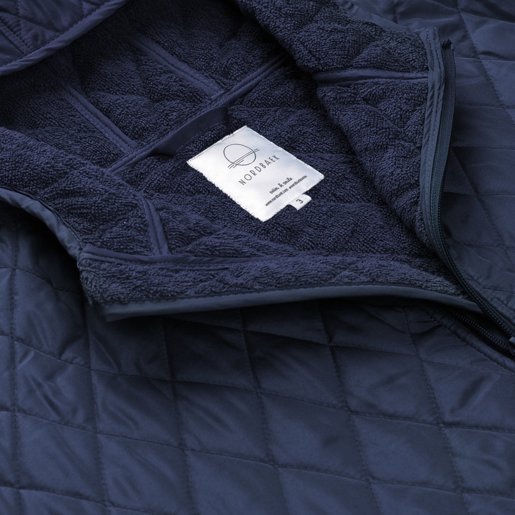 NORDBAEK Skiftekåpe for børn NORDBAEK Easy Lagoon Kids - vindtett changing robe med 100 % oeko-tex bomull Skifte badekåpe Navy