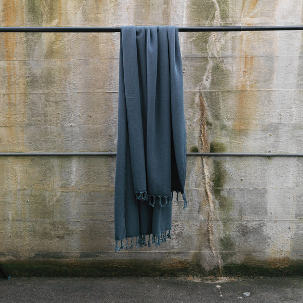 NORDBAEK Nordic Hamam NORDBAEK Cosy Comfort – oeko-tex, ekstra mykt og stort Hamam towel Dusty Blue - Navy Blue